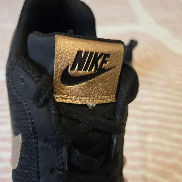 Nike Women's Court Borough Low Sneaker | 7.5 - Picture 14 of 14